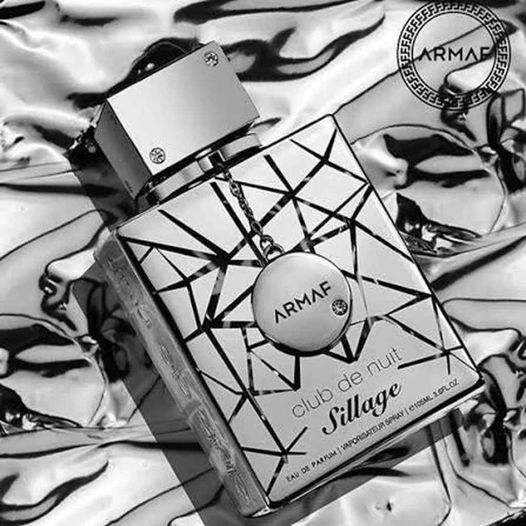 Club de Nuit Sillage
